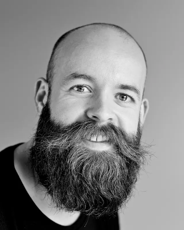 Deniz Kaya, Inhaber und Barber bei Klinge & Kamm in Stuttgart